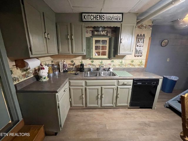 535 Belcher Gap Rd, Madisonville, TN 37354