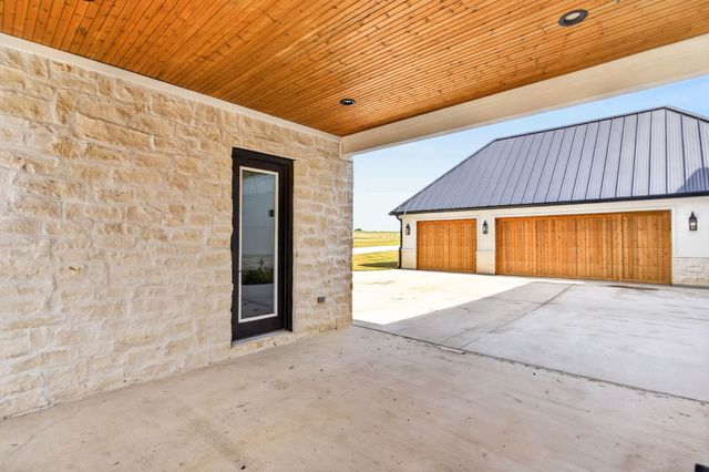 536 Royal Santana Run, Weatherford, TX 76087