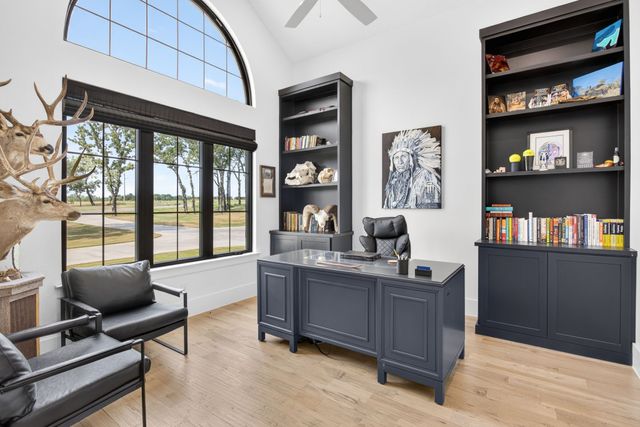 536 Royal Santana Run, Weatherford, TX 76087