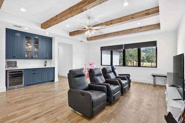 536 Royal Santana Run, Weatherford, TX 76087