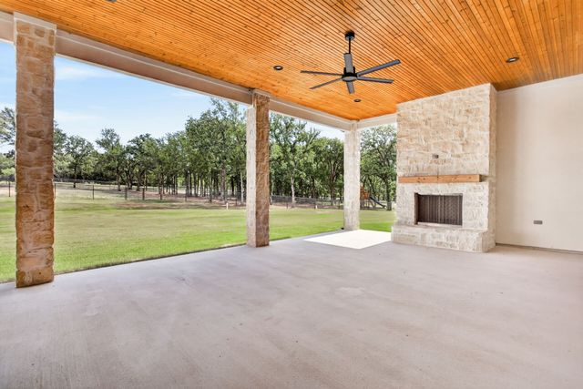 536 Royal Santana Run, Weatherford, TX 76087