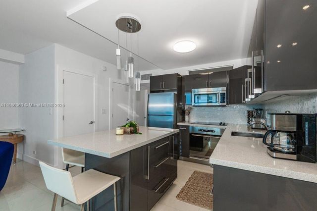 2301 Collins Ave 1111, Miami Beach, FL 33139