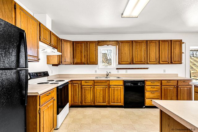 1208 E 22ND ST, Cheyenne, WY 82001