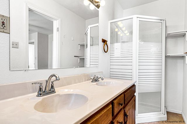 1208 E 22ND ST, Cheyenne, WY 82001