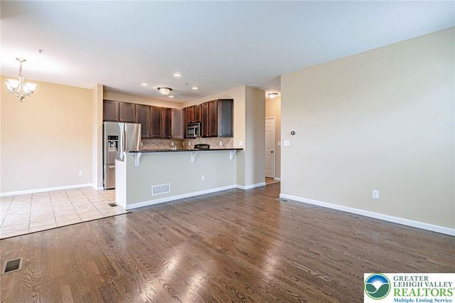 233 Snapdragon Way, Upper Macungie Twp, PA 18104