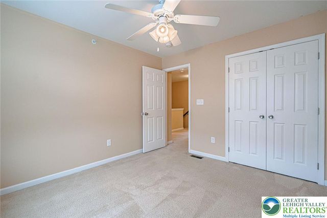 233 Snapdragon Way, Upper Macungie Twp, PA 18104