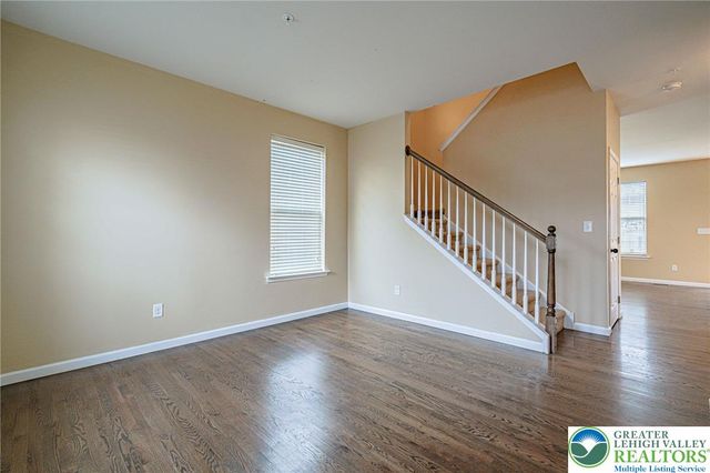 233 Snapdragon Way, Upper Macungie Twp, PA 18104