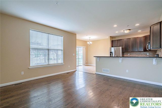 233 Snapdragon Way, Upper Macungie Twp, PA 18104