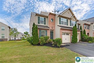 233 Snapdragon Way, Upper Macungie Twp, PA 18104