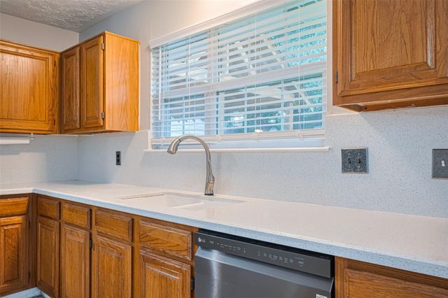 3714 Parkridge Glen Drive, Houston, TX 77082