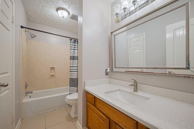 3714 Parkridge Glen Drive, Houston, TX 77082