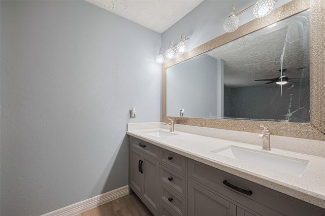 3714 Parkridge Glen Drive, Houston, TX 77082