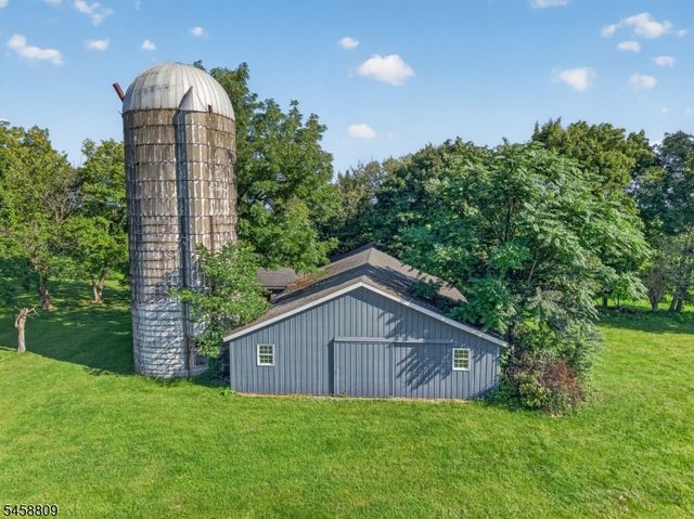 240 Willow Rd, Hillsborough Twp., NJ 08844