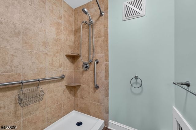 240 Willow Rd, Hillsborough Twp., NJ 08844