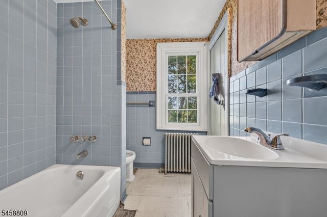 240 Willow Rd, Hillsborough Twp., NJ 08844