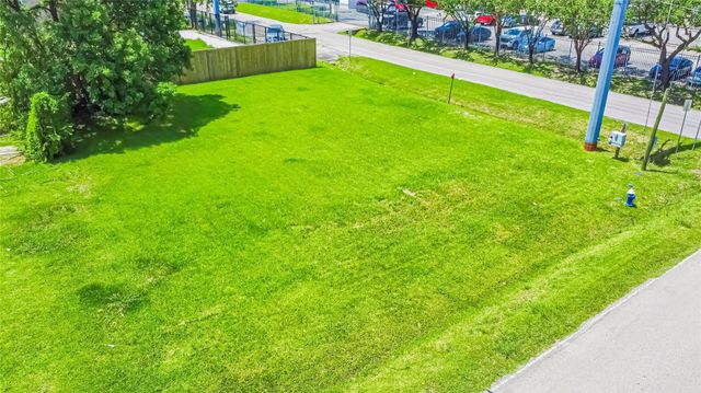 3003 Bering Drive, Houston, TX 77057