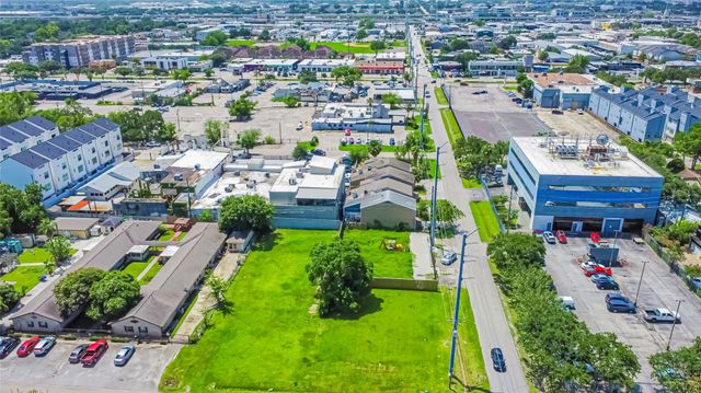 3003 Bering Drive, Houston, TX 77057