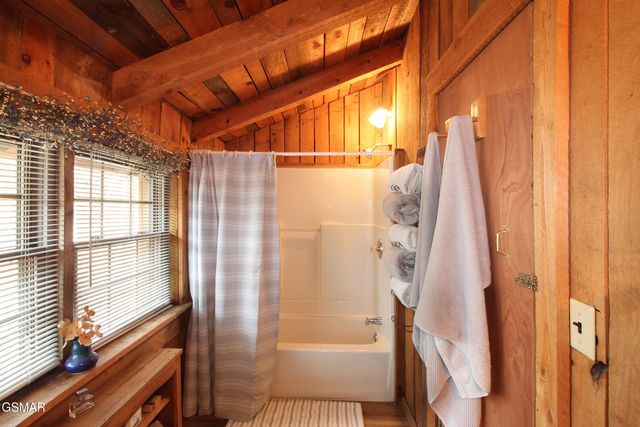 1923 Bales Way, Sevierville, TN 37876