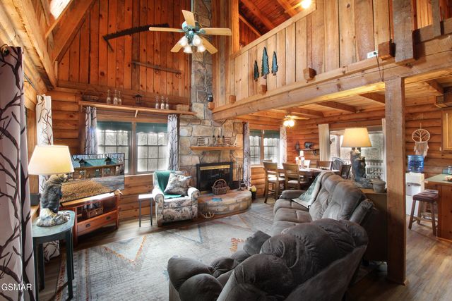 1923 Bales Way, Sevierville, TN 37876