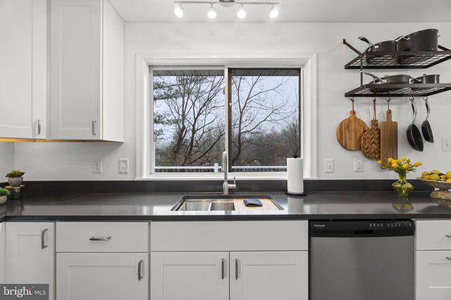 6999 CEDAR AVE, Sykesville, MD 21784