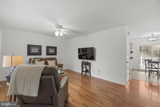 6999 CEDAR AVE, Sykesville, MD 21784