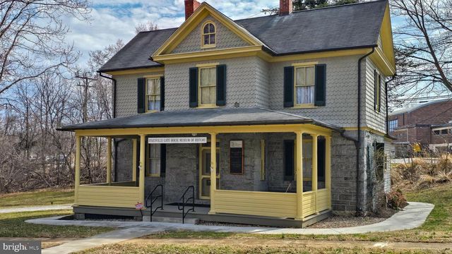 6999 CEDAR AVE, Sykesville, MD 21784