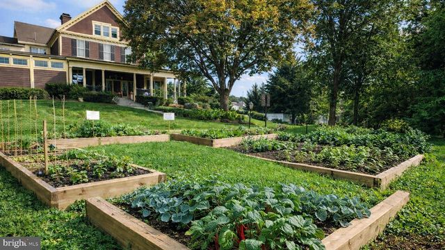 6999 CEDAR AVE, Sykesville, MD 21784