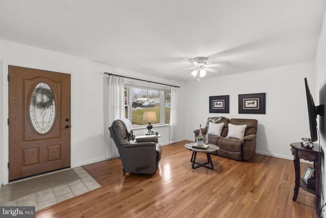 6999 CEDAR AVE, Sykesville, MD 21784