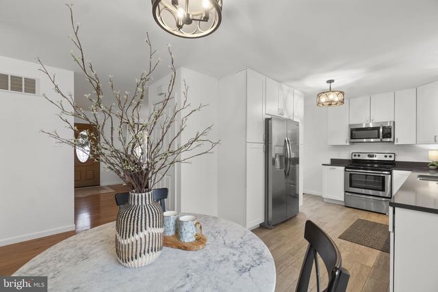 6999 CEDAR AVE, Sykesville, MD 21784