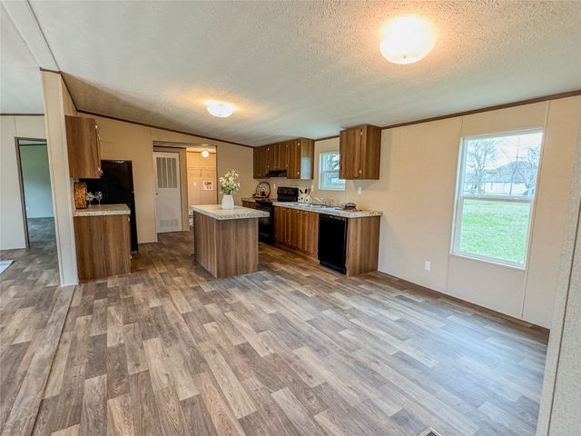 256 County Road 3101, Greenville, TX 75402