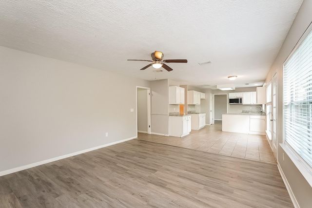 1523 Clear Valley Drive, Houston, TX 77014