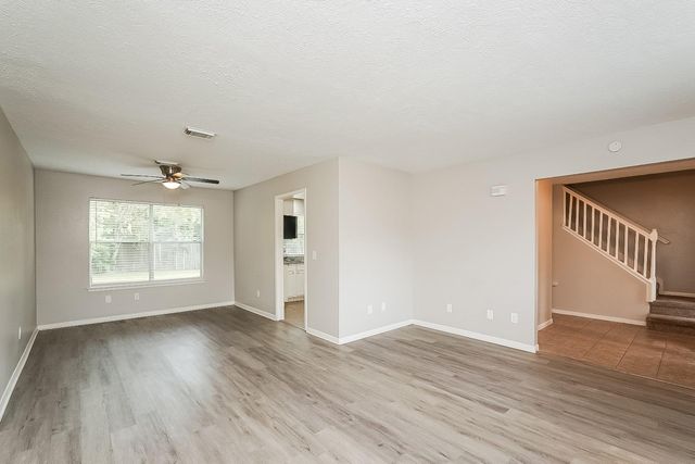 1523 Clear Valley Drive, Houston, TX 77014