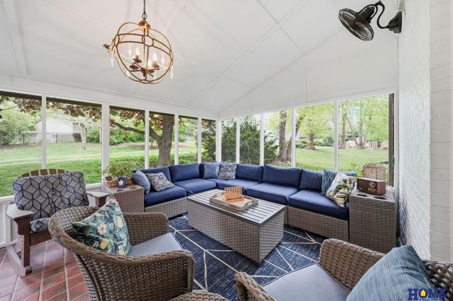 7223 Shamrock Court, Lincoln, NE 68506