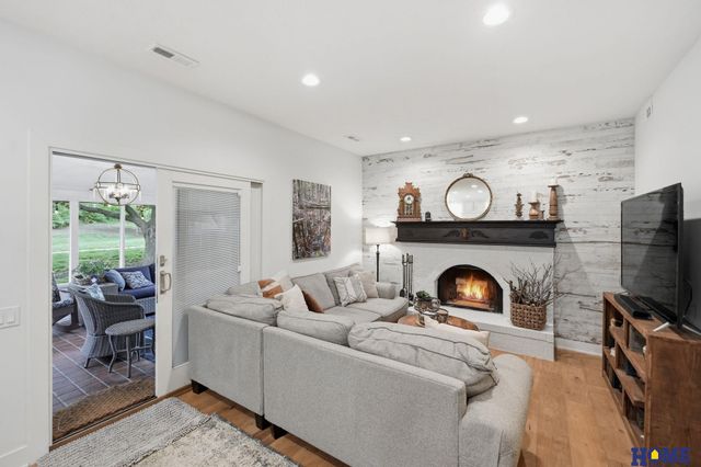 7223 Shamrock Court, Lincoln, NE 68506