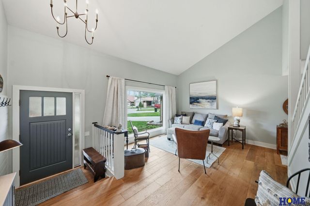 7223 Shamrock Court, Lincoln, NE 68506