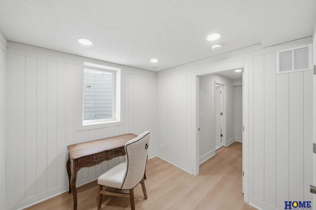 7223 Shamrock Court, Lincoln, NE 68506