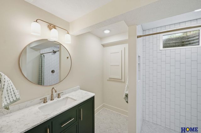 7223 Shamrock Court, Lincoln, NE 68506