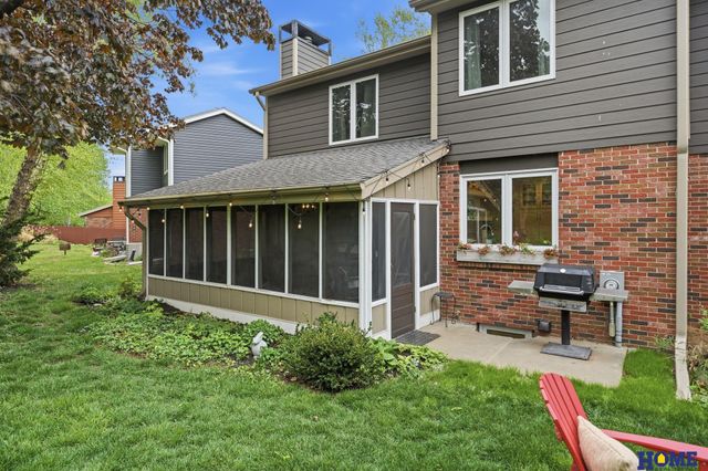 7223 Shamrock Court, Lincoln, NE 68506