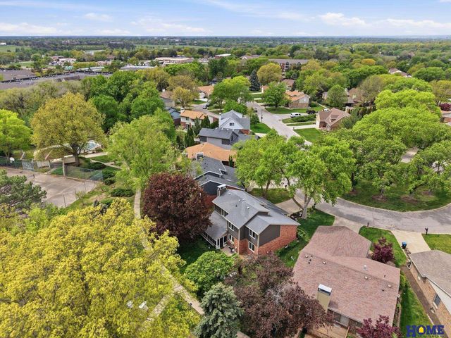 7223 Shamrock Court, Lincoln, NE 68506