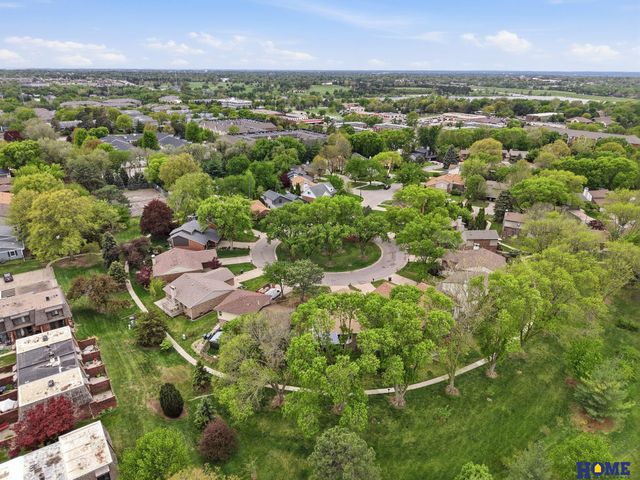7223 Shamrock Court, Lincoln, NE 68506