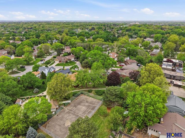 7223 Shamrock Court, Lincoln, NE 68506