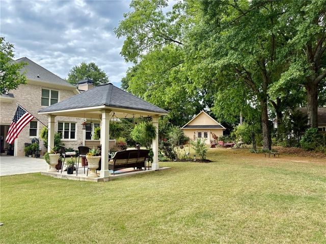 1994 Bennett Road, Grayson, GA 30017
