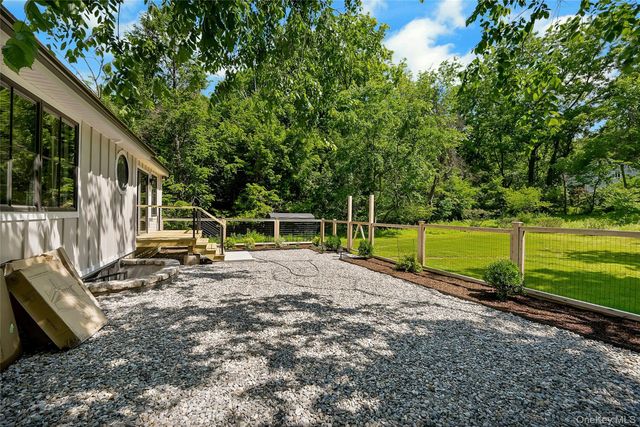 2 Banks Farm Road, Bedford, NY 10506