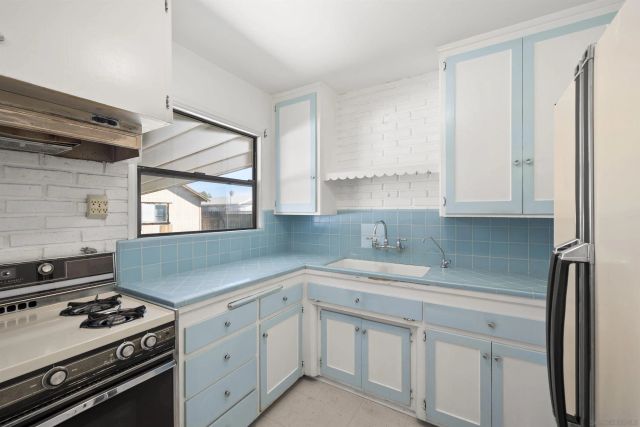 1194 Andover Rd, El Cajon, CA 92019