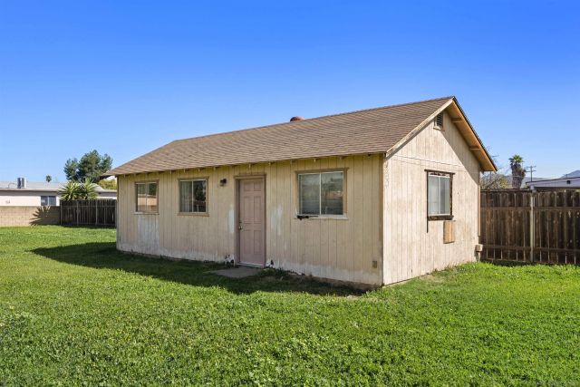 1194 Andover Rd, El Cajon, CA 92019