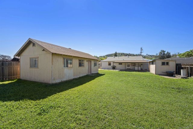 1194 Andover Rd, El Cajon, CA 92019