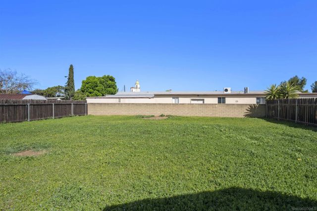 1194 Andover Rd, El Cajon, CA 92019