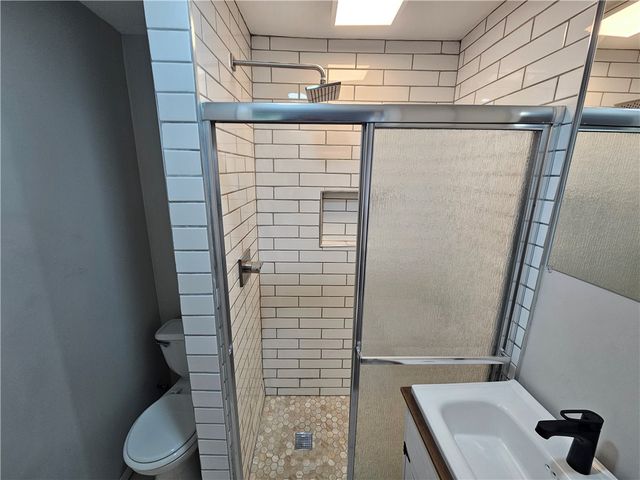 520 Joffre St, Ellwood City, PA 16117