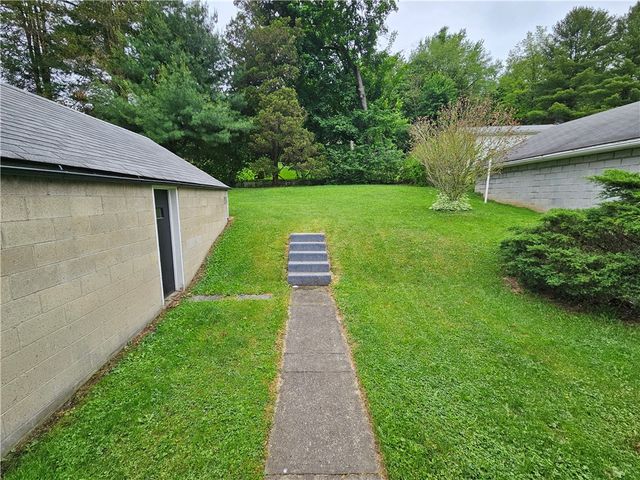 520 Joffre St, Ellwood City, PA 16117