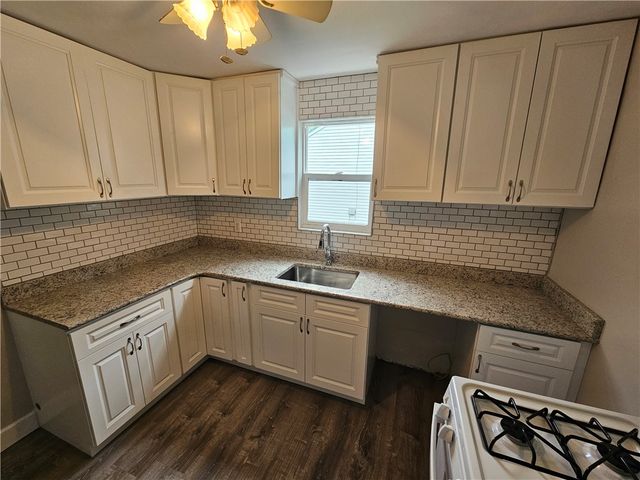 520 Joffre St, Ellwood City, PA 16117